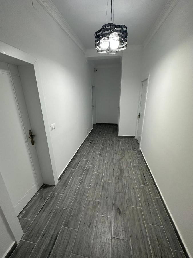 Rus Villa Berat Exteriör bild