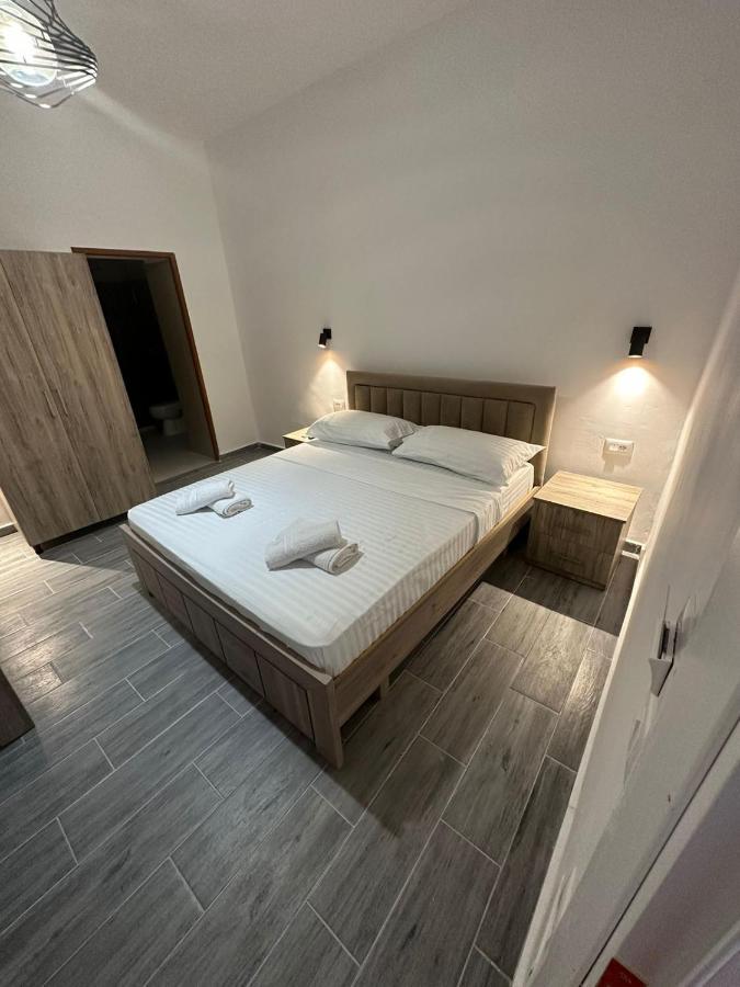 Rus Villa Berat Exteriör bild