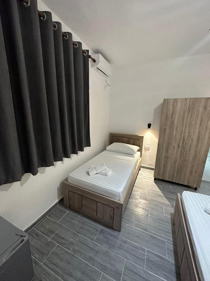 Rus Villa Berat Exteriör bild