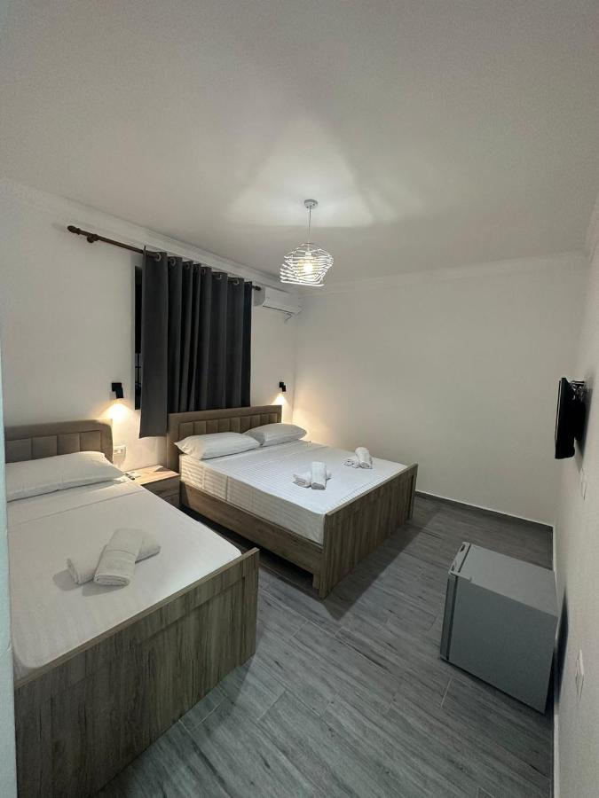 Rus Villa Berat Exteriör bild