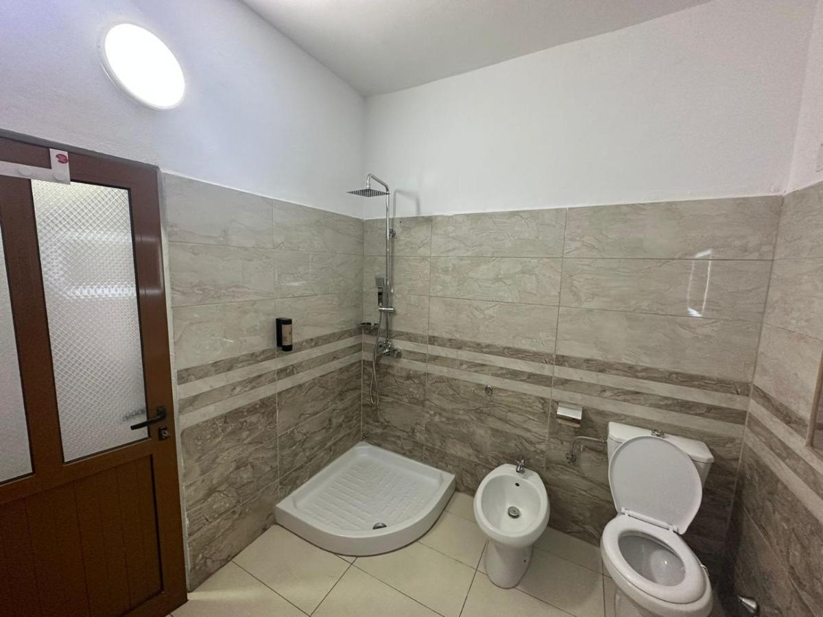 Rus Villa Berat Exteriör bild